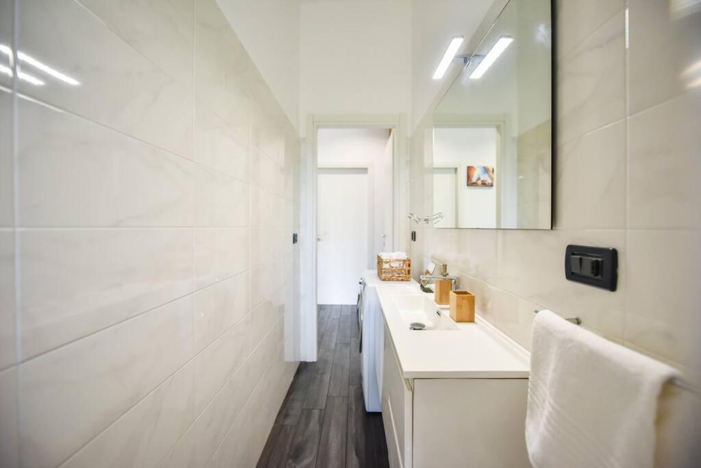 Benvenuti Casa Leo - Elegante Appartamento Torino Eksteriør billede